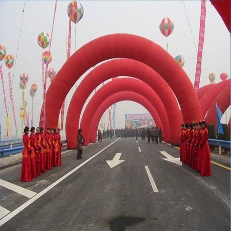 桥东开业纯红拱门